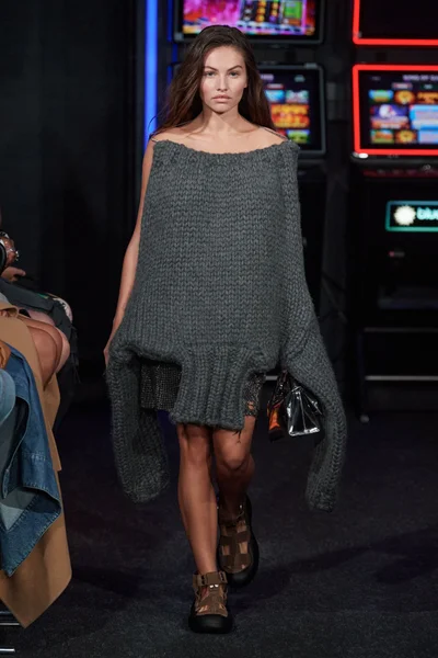 Look 20